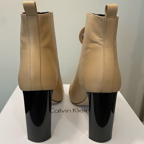 New Calvin Klein Minda Leather Boots, beige Sz 8 - Picture 5 of 5